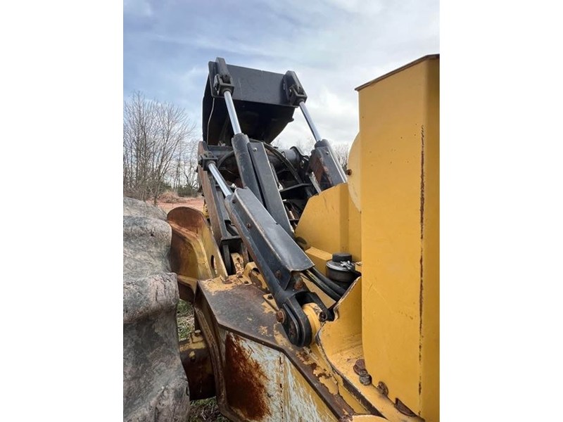 2010 Caterpillar 525C Skidder